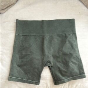 Green Athletic Compression Shorts with Wide Waistband